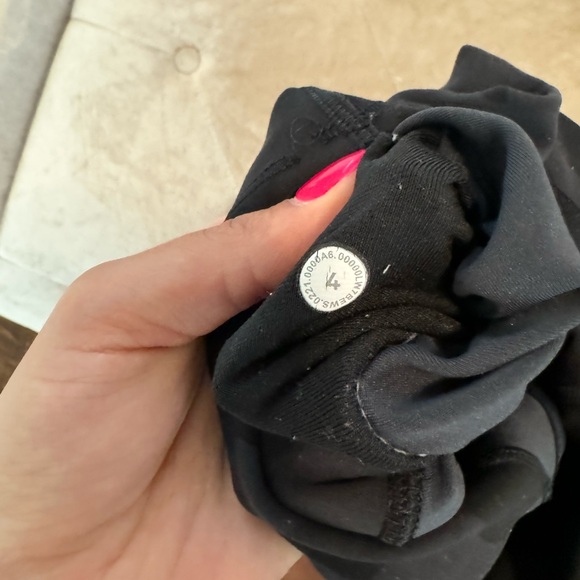 lululemon biker shorts - Picture 3 of 3